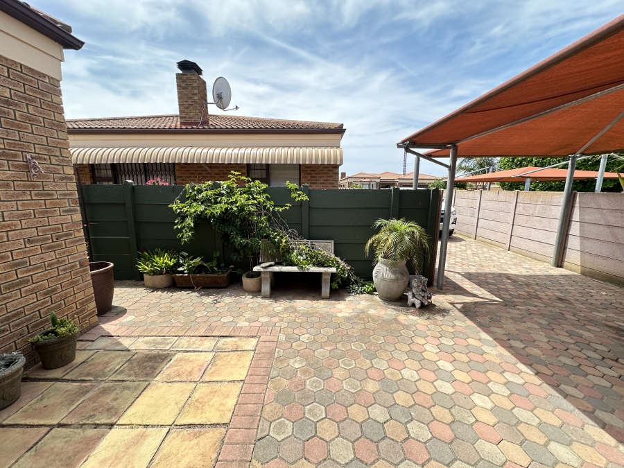 3 Bedroom Property for Sale in Hartenzicht Western Cape